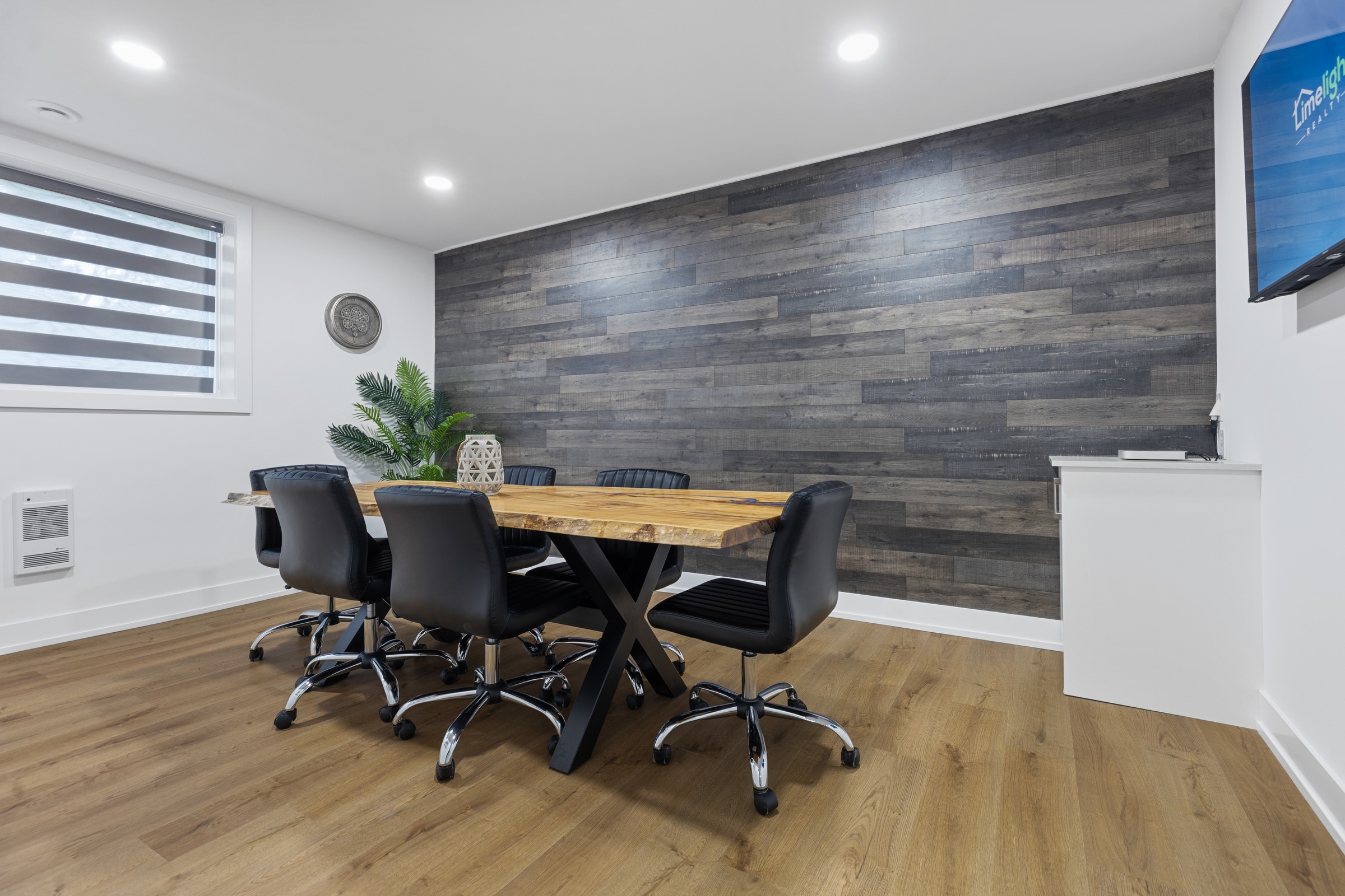Limelight Realty boardroom for agent meetings and training in London Ontario